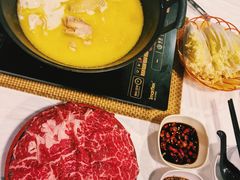 -鲜入围煮花胶鸡海鲜火锅