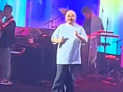 -大连体育中心体育馆