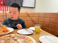 -城市大道红炉披萨烘焙坊