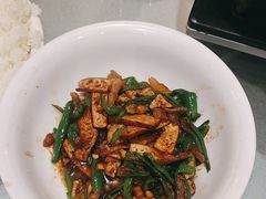 -辛香味烧鱼馆·非遗技艺·排骨红烧肉(光谷医药园店)
