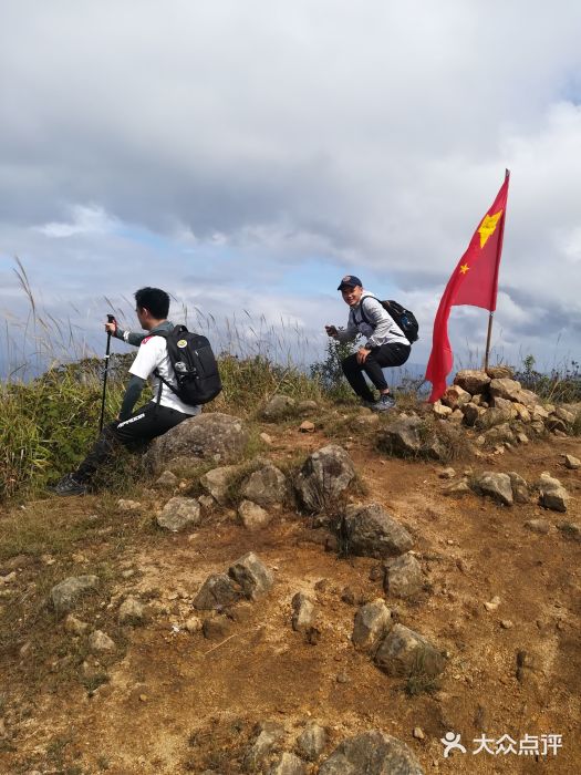 鸡枕山图片