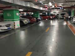 -龙湖虹桥天街购物中心-地下停车场