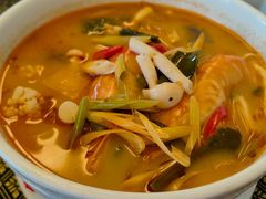 冬阴功汤金边粉-南沙游艇会·大兵船餐厅