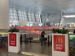 -麦当劳(上海虹桥站30B检票口楼上)