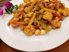 宫爆虾球-北平小馆·烤鸭·家常菜(磨房北里店)
