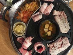 -江南猪肉商会无限续吃(弘大店)