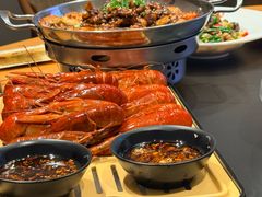 -肥肥虾庄·金牌油焖大虾(汉口城市广场店)