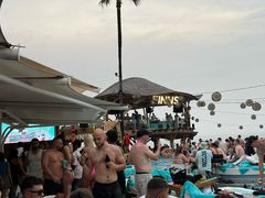 -FINNS Beach Club