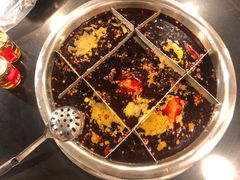 红汤锅底-邓莽子老火锅(中兴路总店)