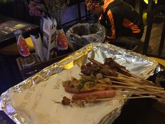 -何师烧烤·香辣蟹·川菜·30年老品牌(太古里旗舰店)