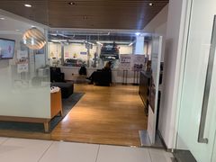 -杭州中沃沃尔沃4S店(滨江区店)