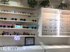 -天空之镜眼镜店蔡司依视路授权店(天通苑店)