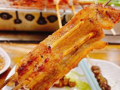 -哈尔滨小酒馆·鲜肉现穿自助烧烤(康新花园店)