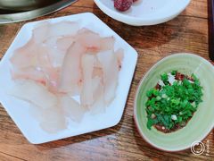 -聚黔堂凯里酸汤鱼美食店