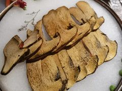 见手青-芸山季·云南野生菌火锅(人民广场来福士店)