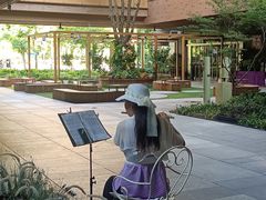 -瑞虹新天地月亮湾