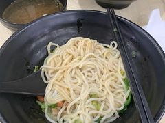 -龙记桂林米粉(财满街店)