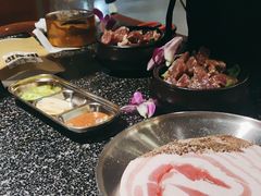 -红泥小火炉·东北泥炉烤肉(天一旗舰店)