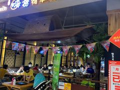 门面-洪氏嗨捞·广东猪肚鸡·椰子鸡火锅(西咸万象城店)