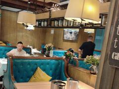 -领鲜活海鲜榴莲自助火锅(东门店)