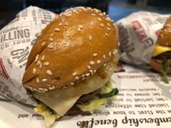 -The Habit Burger Grill 哈比特汉堡(爱琴海店)