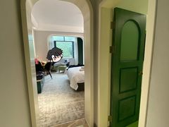 -泸州泸舍酒店(江阳区水井沟步行街店)