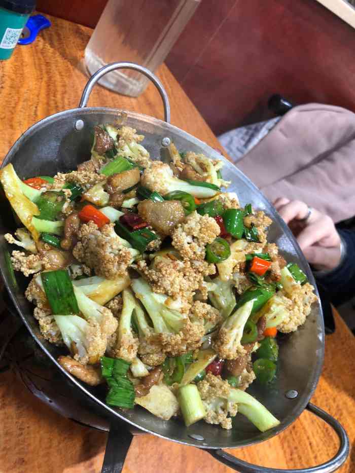 老五衢州土菜(拱墅万达广场店)-"[薄荷]环境:衢州菜馆位于拱墅区万达