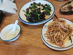 -东来菜馆•手抓海鲜家常菜•海鲜锅贴(鸽子窝店)