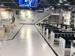 -极限PLAY运动娱乐新世界·团建派对表演休闲馆·室内高空游乐园