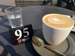 -UNI UNI(环亚凯瑟琳店)