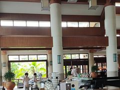 -亚龙湾喜来登·美景台大堂吧