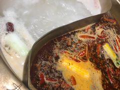 -周周有辣火锅馆(玖耀里店)