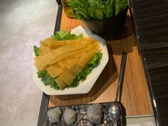 手打鲜虾滑-东椰·海南椰子鸡火锅(朝阳门店)