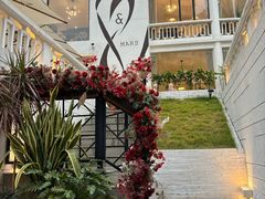 -Mark&Mars Restaurant