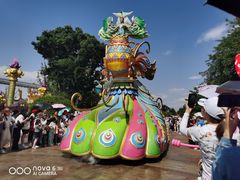 -七彩云南欢乐世界