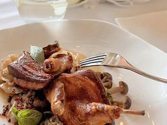 烟熏乳鸽配秋菇-Jean Georges