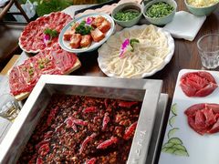 -二荆条·蜀鲜汇城市森林火锅