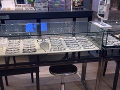 -博士眼镜(青岛城阳万象汇店)