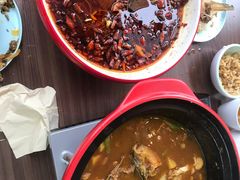 -有红鸡毛店·川菜(建设路店)