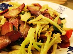 有机花菜炒腊肉-陶然居·重庆菜(解放碑店)