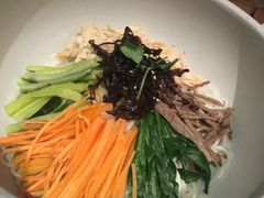 鸡丝凉米线-云海肴·汽锅鸡·云南菜(天津国金汇店)