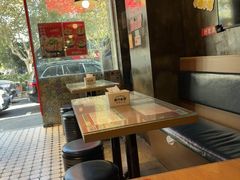 -肥汁米蘭香港米线(定西路店)