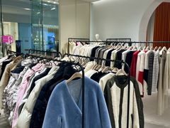 -百年港湾奥特莱斯(香炉礁店)