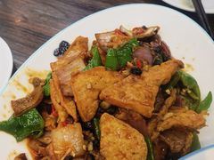 -民间瓦缸煨汤館(嵩山路店)