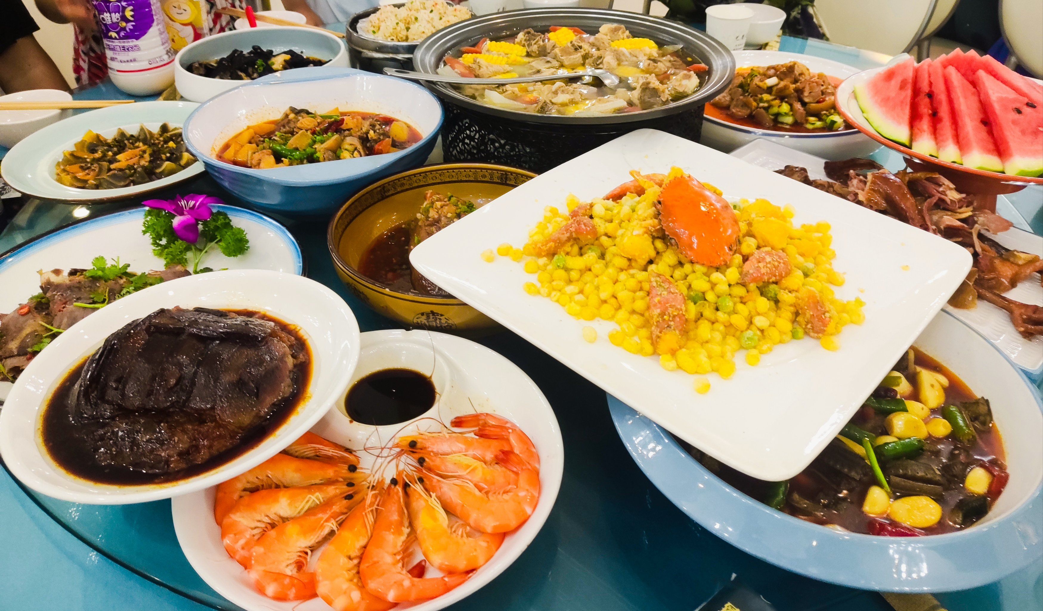 佳肴秀满桌