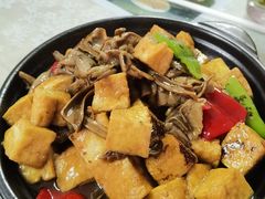-天天向上素食餐厅(五台山店)