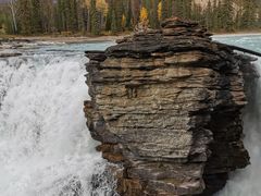-阿萨巴斯卡瀑布观景点
