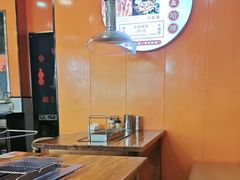 -哈尔滨小酒馆·鲜肉现穿自助烧烤(康新花园店)