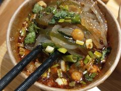 秘制酸辣粉-白起肉夹馍