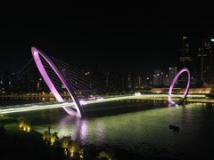 -南京眼步行桥